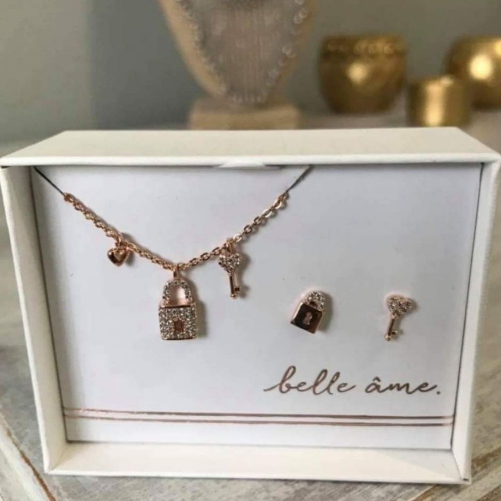 Chloe x Isabel Necklace x Earrings Set